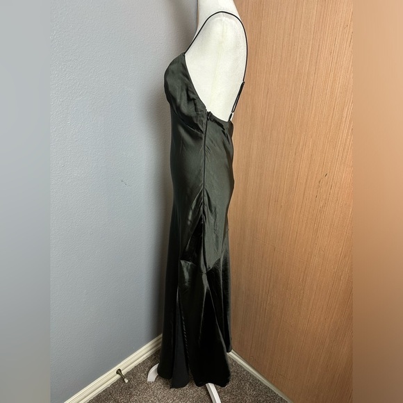 Selfie Leslie BLACK Downtown Cami Strap Front Split MIDI Dress, Size Medium (v) - Picture 6 of 11